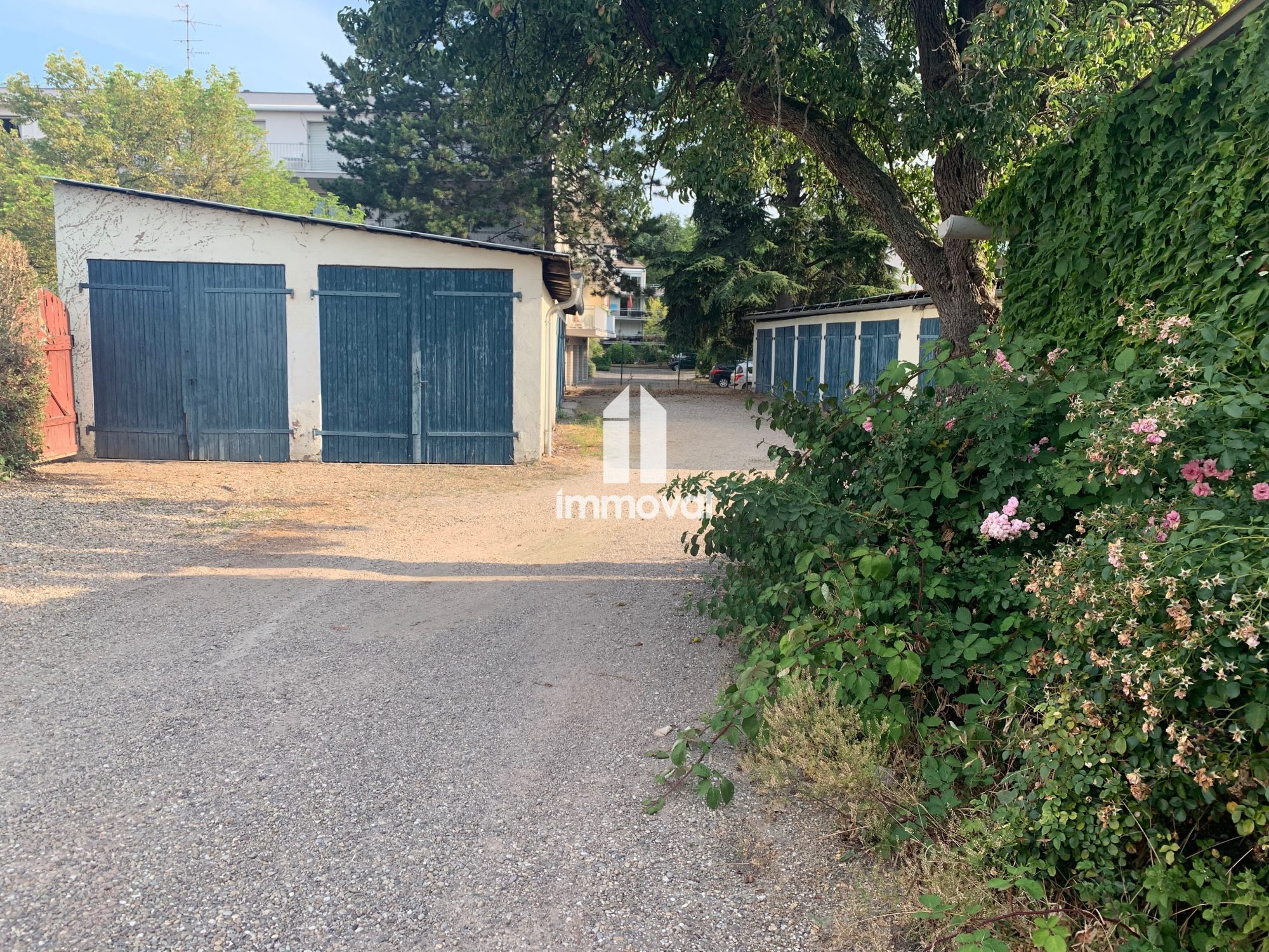 LINGOLSHEIM - GARE FERME