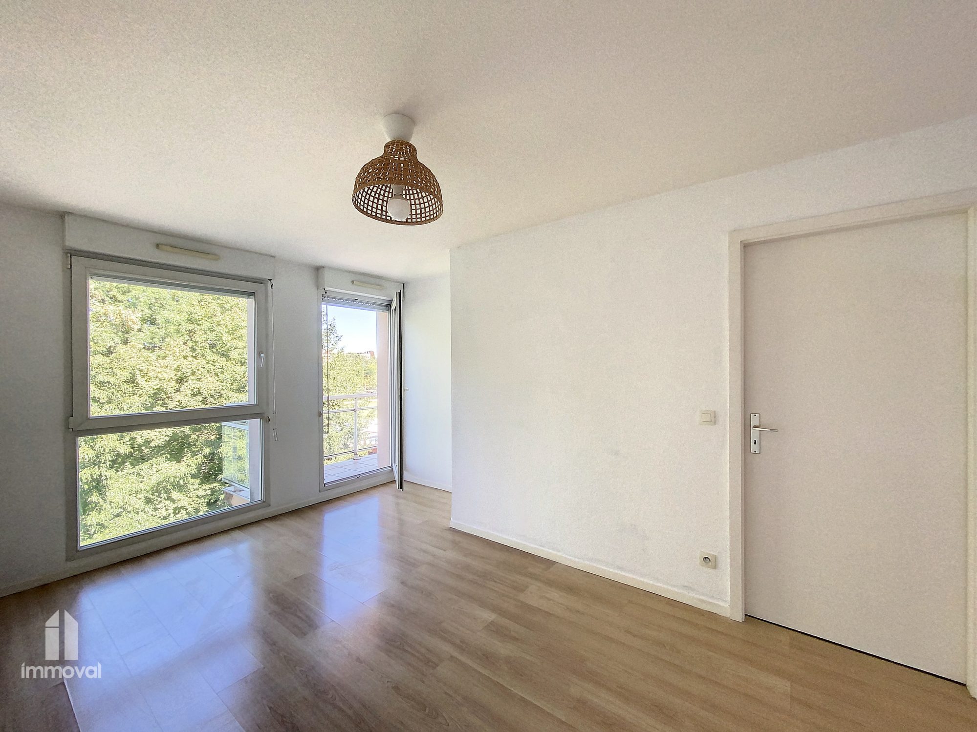 KOENIGSHOFFEN 2 pièces de 40m2 avec garage.